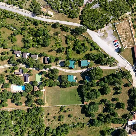 Vikendica 2 Bedroom Amazing In Obrovac